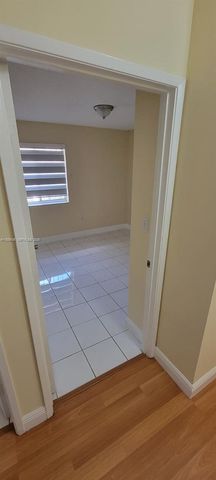 11470 NW 4th Ln 11470, Sweetwater, FL 33172