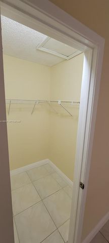 11470 NW 4th Ln 11470, Sweetwater, FL 33172