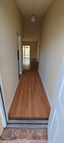 11470 NW 4th Ln 11470, Sweetwater, FL 33172