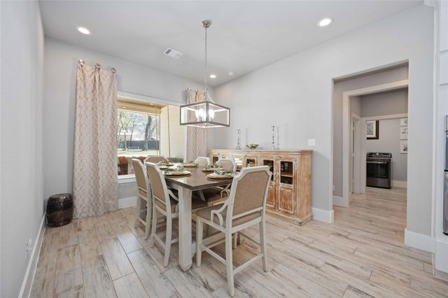 33510 Walnut Xing, Magnolia, TX 77355