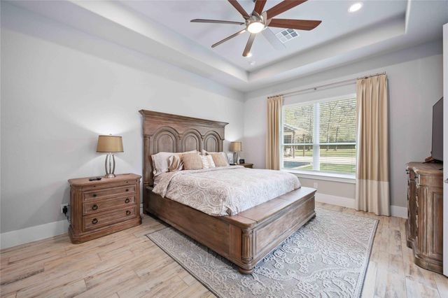 33510 Walnut Xing, Magnolia, TX 77355