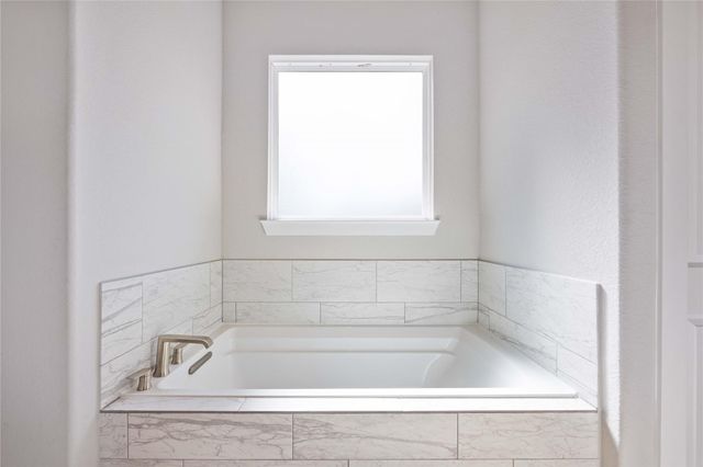 33510 Walnut Xing, Magnolia, TX 77355