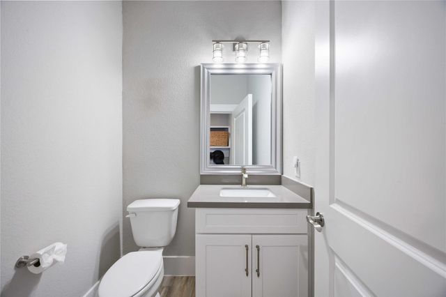 33510 Walnut Xing, Magnolia, TX 77355