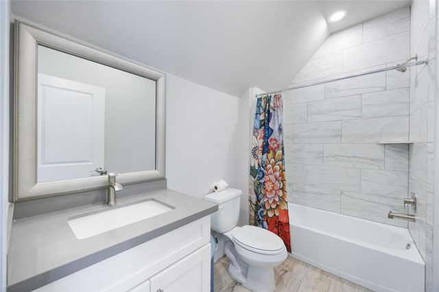 33510 Walnut Xing, Magnolia, TX 77355