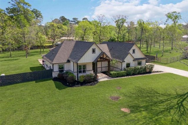 33510 Walnut Xing, Magnolia, TX 77355