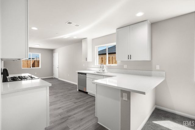 715 Merengue Street, Bakersfield, CA 93306