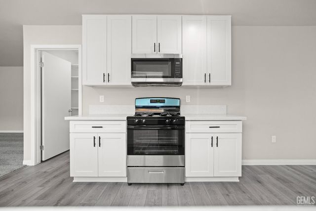 715 Merengue Street, Bakersfield, CA 93306