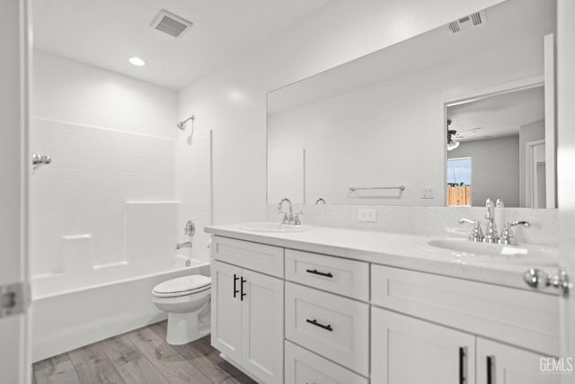 715 Merengue Street, Bakersfield, CA 93306