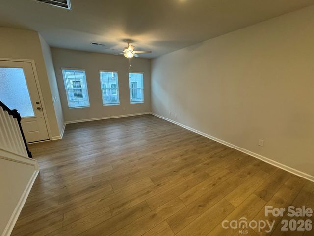4632 Lakeview Road 6, Charlotte, NC 28216