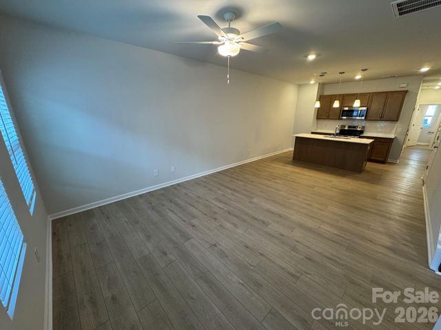 4632 Lakeview Road 6, Charlotte, NC 28216