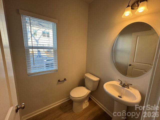 4632 Lakeview Road 6, Charlotte, NC 28216