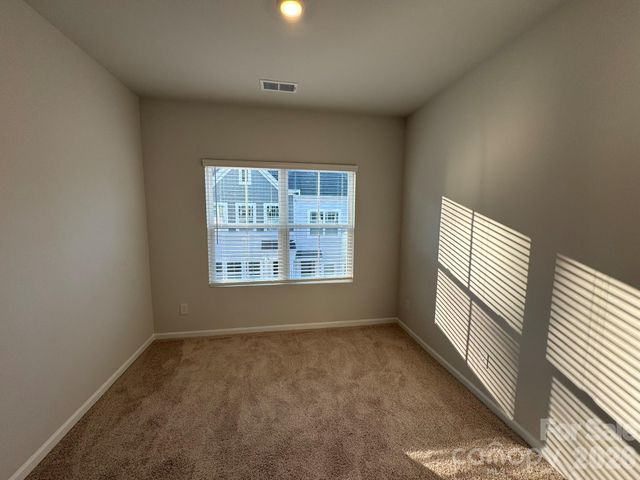 4632 Lakeview Road 6, Charlotte, NC 28216