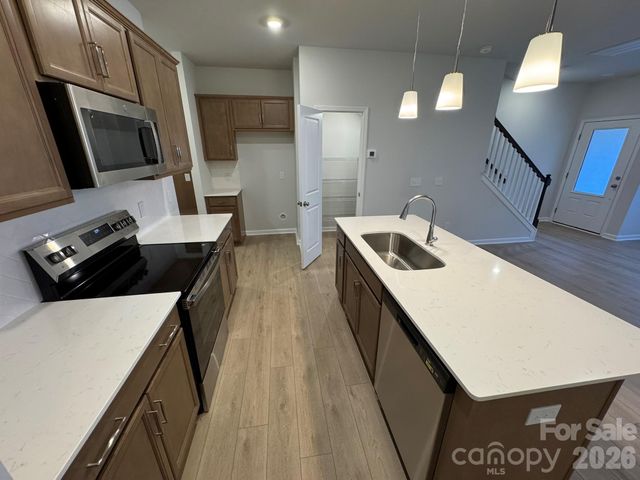 4632 Lakeview Road 6, Charlotte, NC 28216