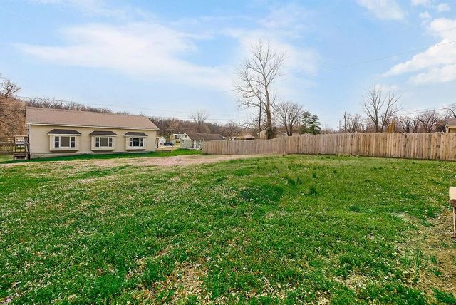 1421 Cherokee Street, Leavenworth, KS 66048