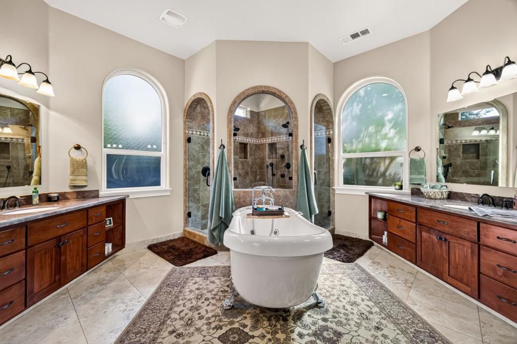 Image 4 of property listing at 3930 Aruba, Chico, CA 95973