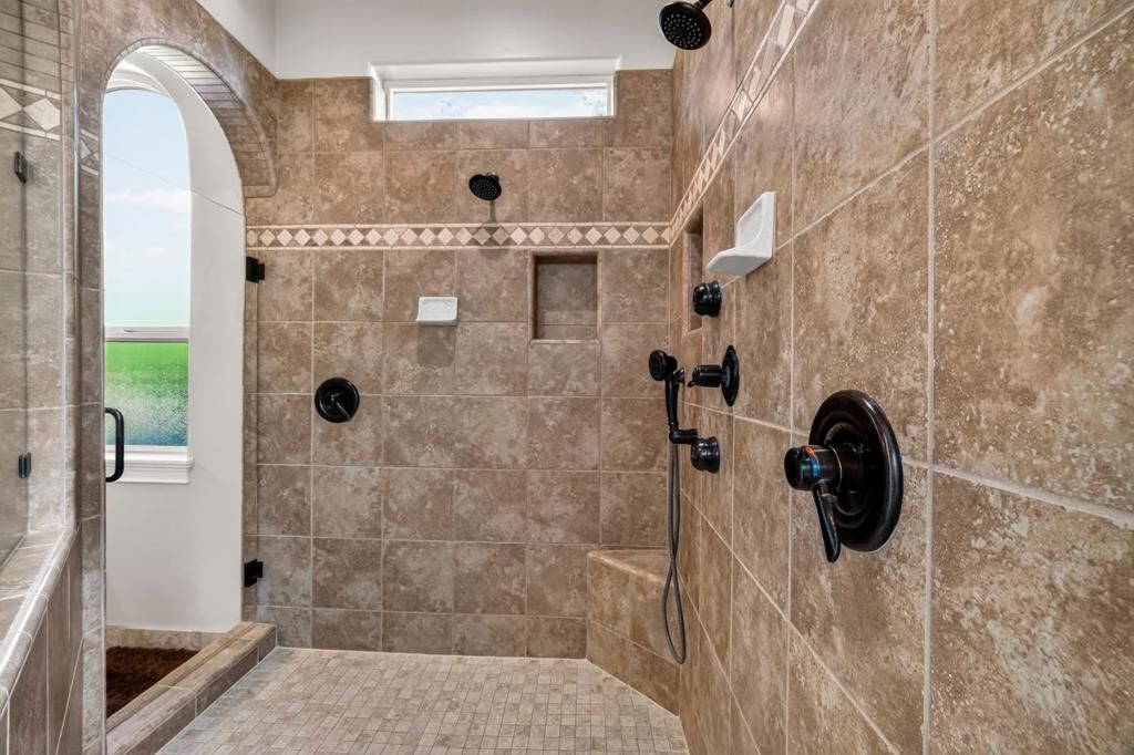 Image 7 of property listing at 3930 Aruba, Chico, CA 95973