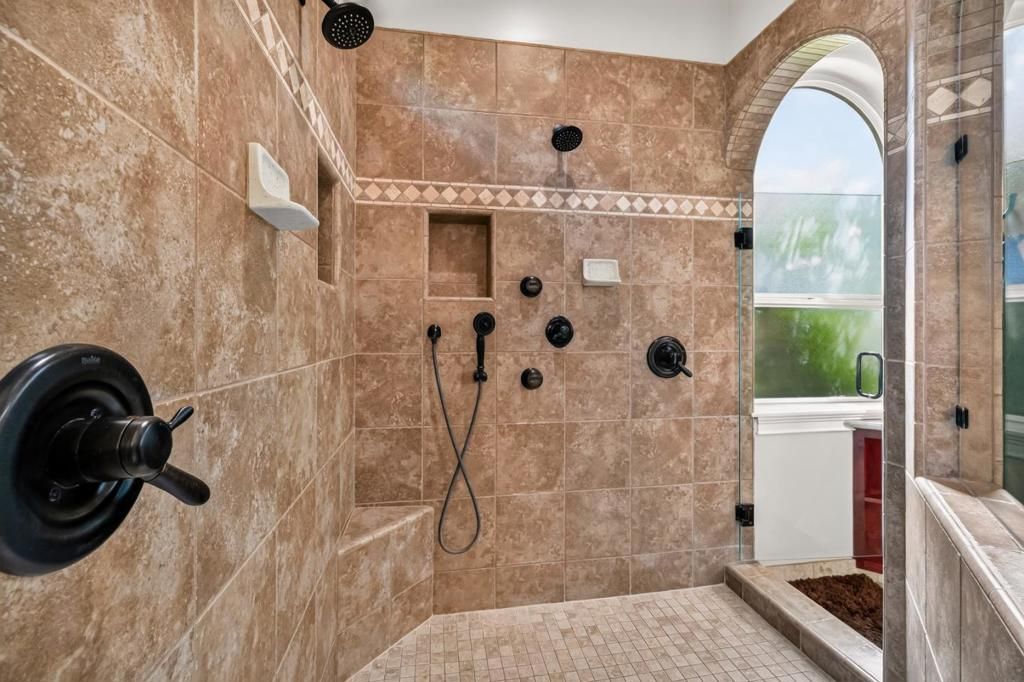 Image 8 of property listing at 3930 Aruba, Chico, CA 95973