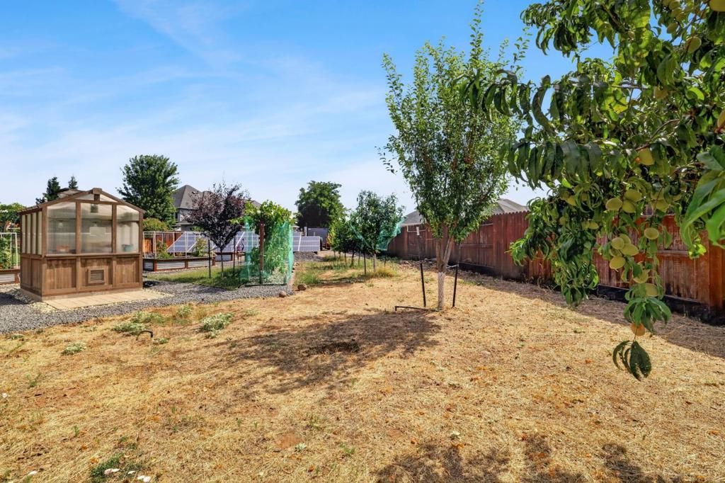 Image 90 of property listing at 3930 Aruba, Chico, CA 95973