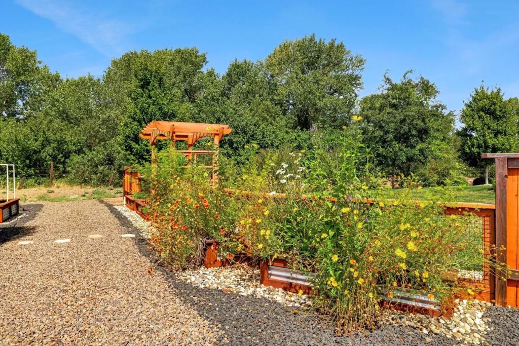 Image 92 of property listing at 3930 Aruba, Chico, CA 95973