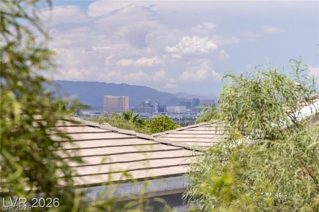 275 Spectacular Street, Henderson, NV 89052