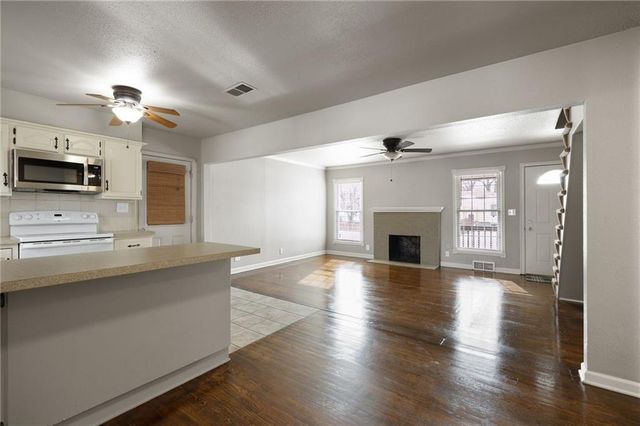 11000 W 56th Terrace, Shawnee, KS 66203