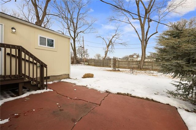 11000 W 56th Terrace, Shawnee, KS 66203