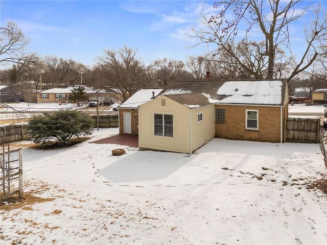 11000 W 56th Terrace, Shawnee, KS 66203