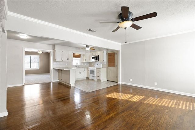 11000 W 56th Terrace, Shawnee, KS 66203