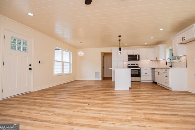 338 Pine Brook Drive, Bremen, GA 30110