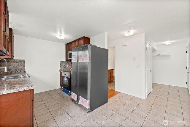 8314 S Park Avenue, Tacoma, WA 98408