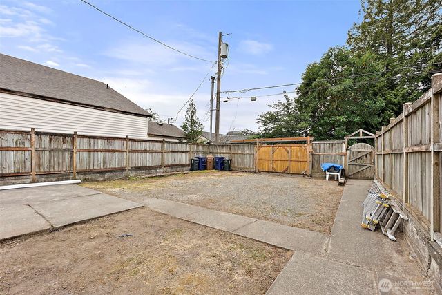 8314 S Park Avenue, Tacoma, WA 98408