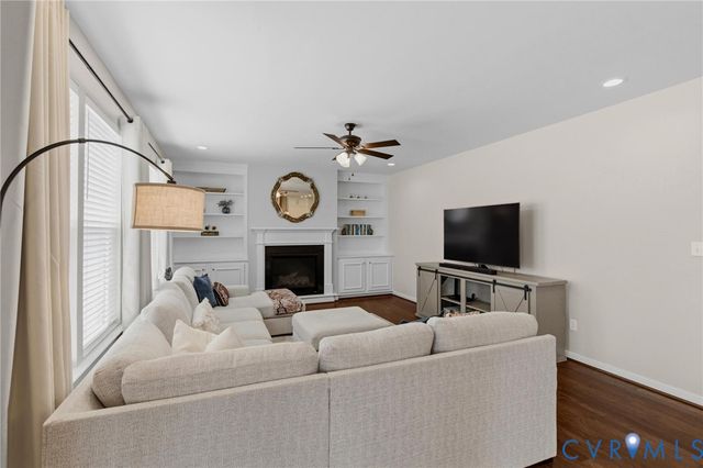 1813 James Overlook Dr, Chester, VA 23836