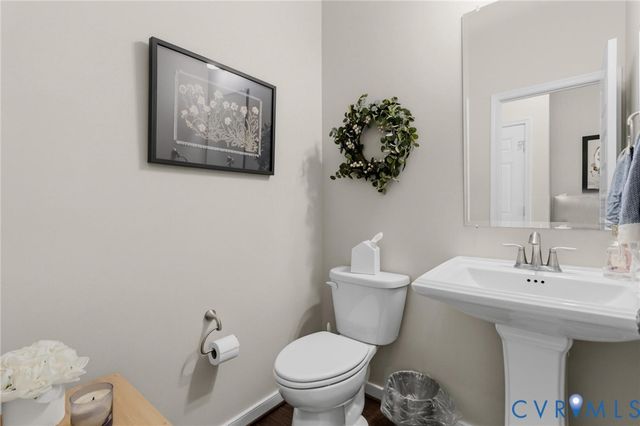 1813 James Overlook Dr, Chester, VA 23836