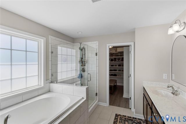 1813 James Overlook Dr, Chester, VA 23836