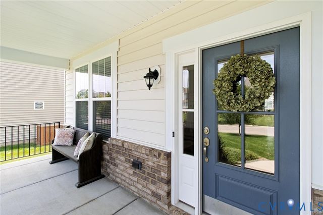 1813 James Overlook Dr, Chester, VA 23836
