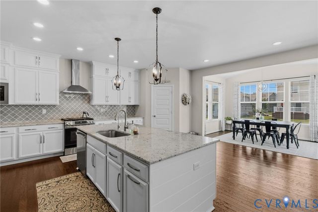 1813 James Overlook Dr, Chester, VA 23836
