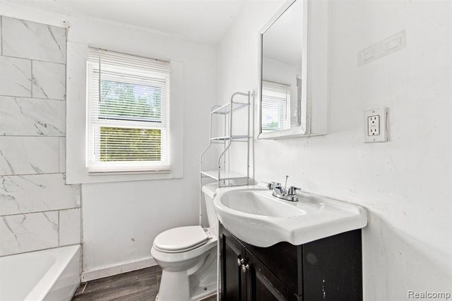 8882 Evergreen Avenue, Detroit, MI 48228