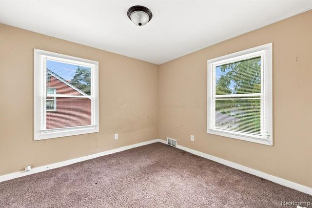 8882 Evergreen Avenue, Detroit, MI 48228
