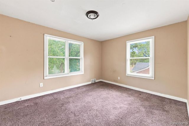8882 Evergreen Avenue, Detroit, MI 48228