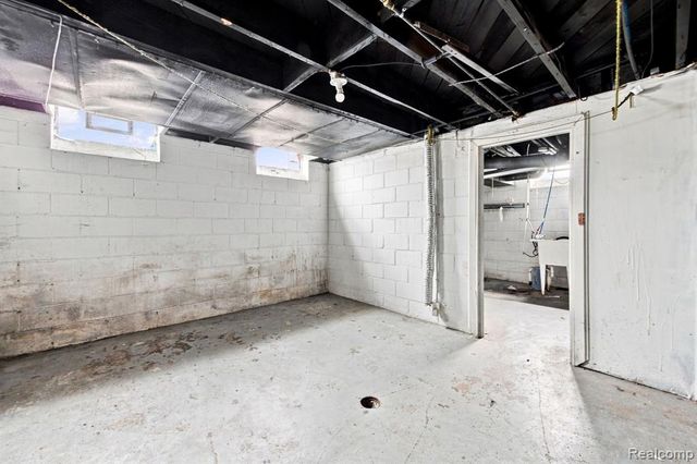 8882 Evergreen Avenue, Detroit, MI 48228