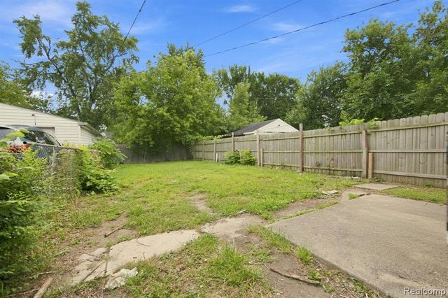 8882 Evergreen Avenue, Detroit, MI 48228