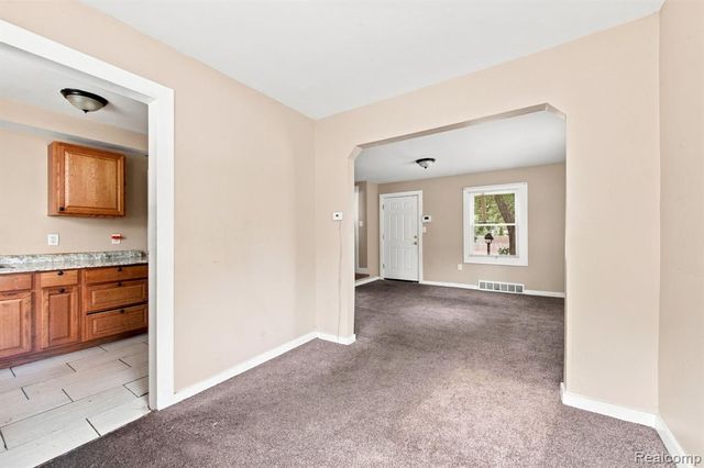 8882 Evergreen Avenue, Detroit, MI 48228