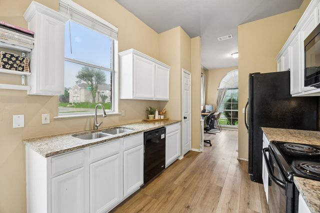 1419 Bogard Lane, Lewisville, TX 75077