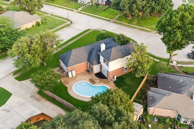 1419 Bogard Lane, Lewisville, TX 75077