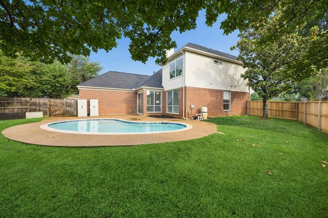 1419 Bogard Lane, Lewisville, TX 75077