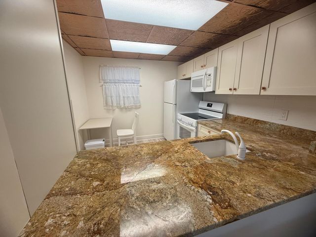 2601 NE 3rd Court 202, Boynton Beach, FL 33435