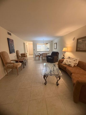 2601 NE 3rd Court 202, Boynton Beach, FL 33435