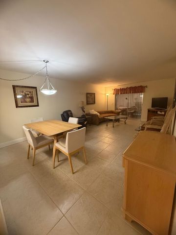 2601 NE 3rd Court 202, Boynton Beach, FL 33435