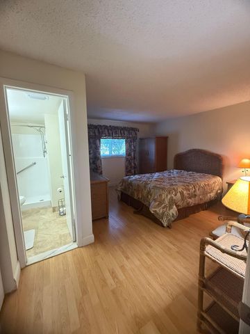 2601 NE 3rd Court 202, Boynton Beach, FL 33435