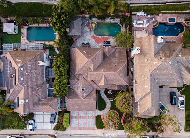 3911 E Rolling Green, Orange, CA 92867